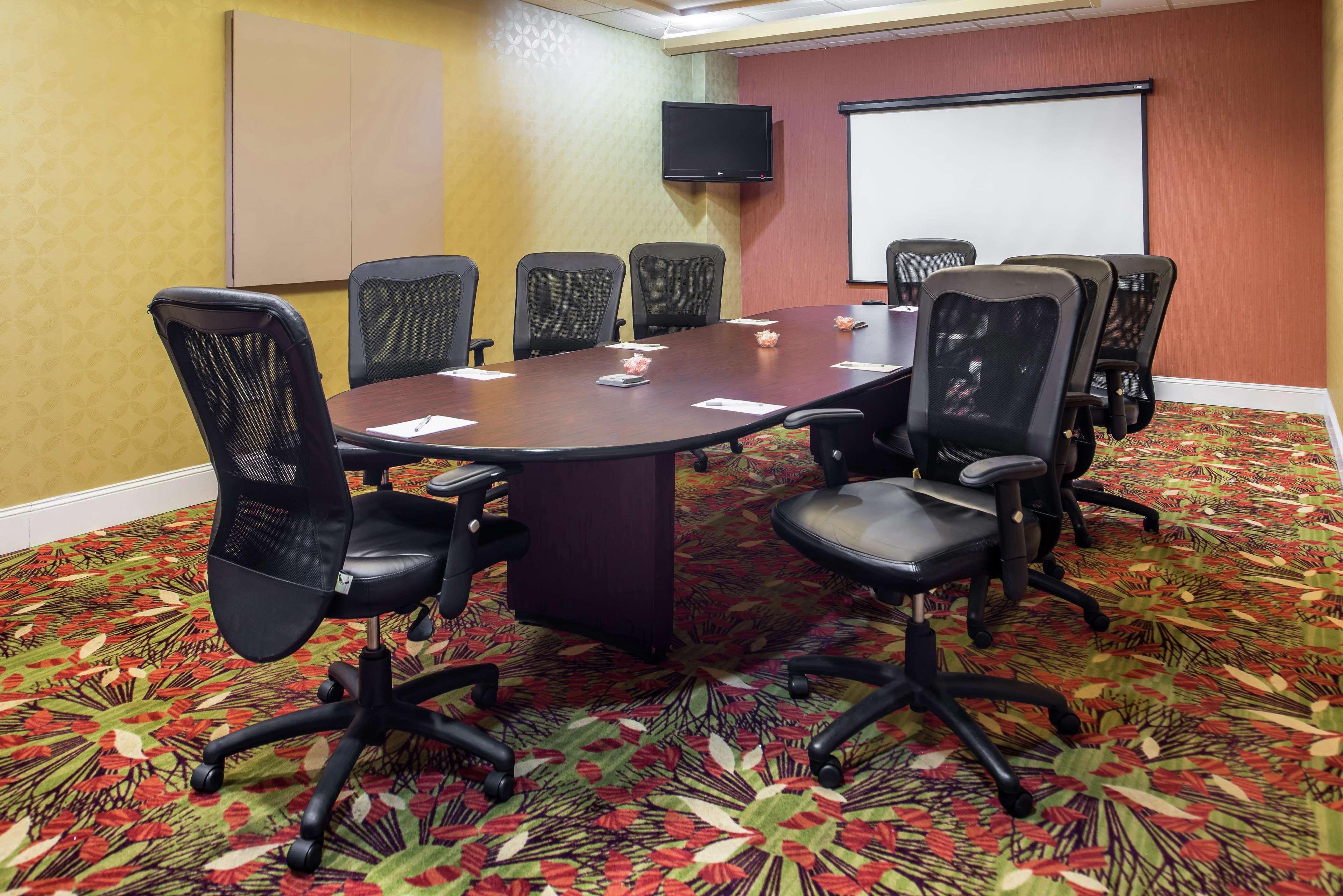 Hampton Inn & Suites Charlotte Arrowood Rd Bagian luar foto