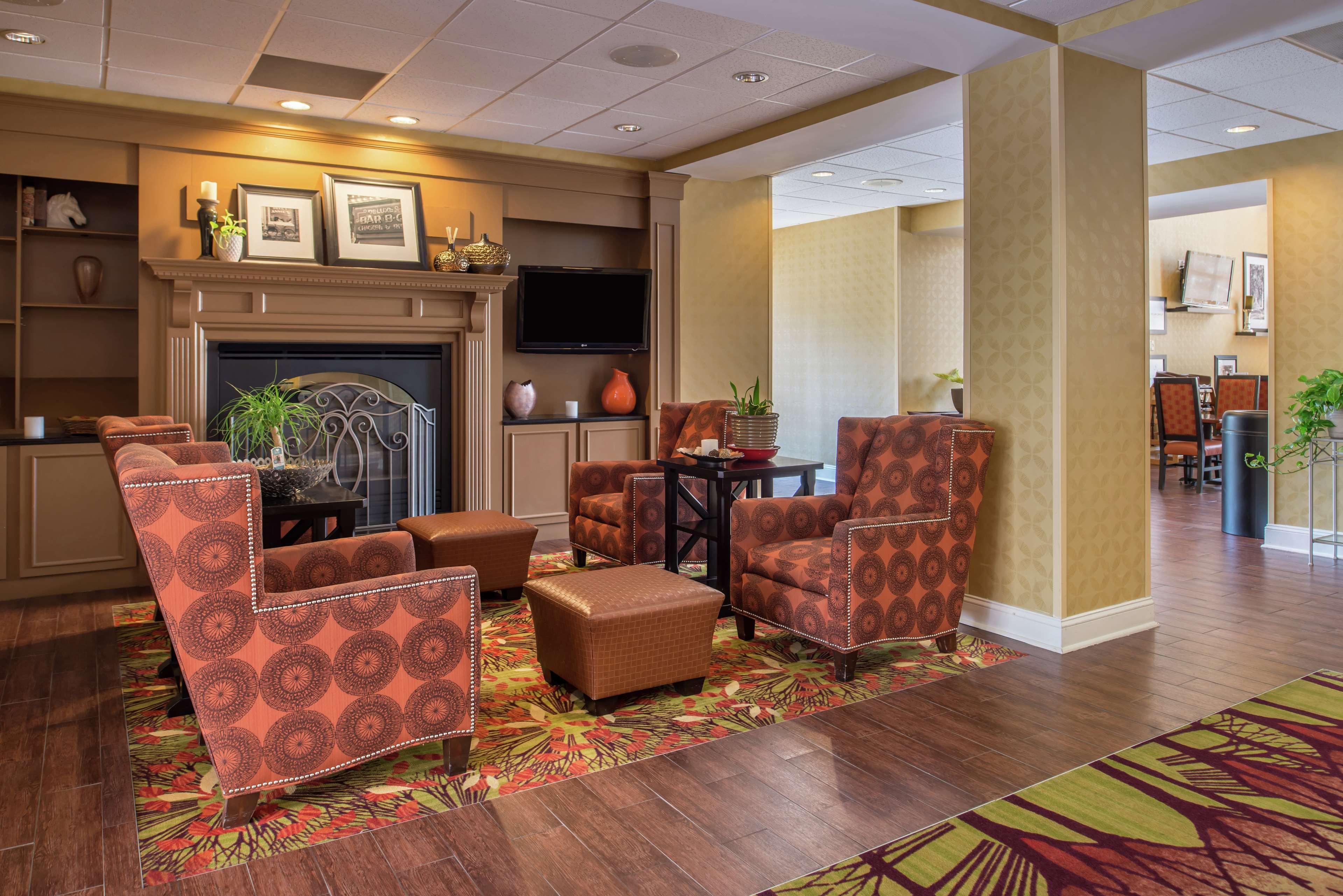 Hampton Inn & Suites Charlotte Arrowood Rd Bagian luar foto