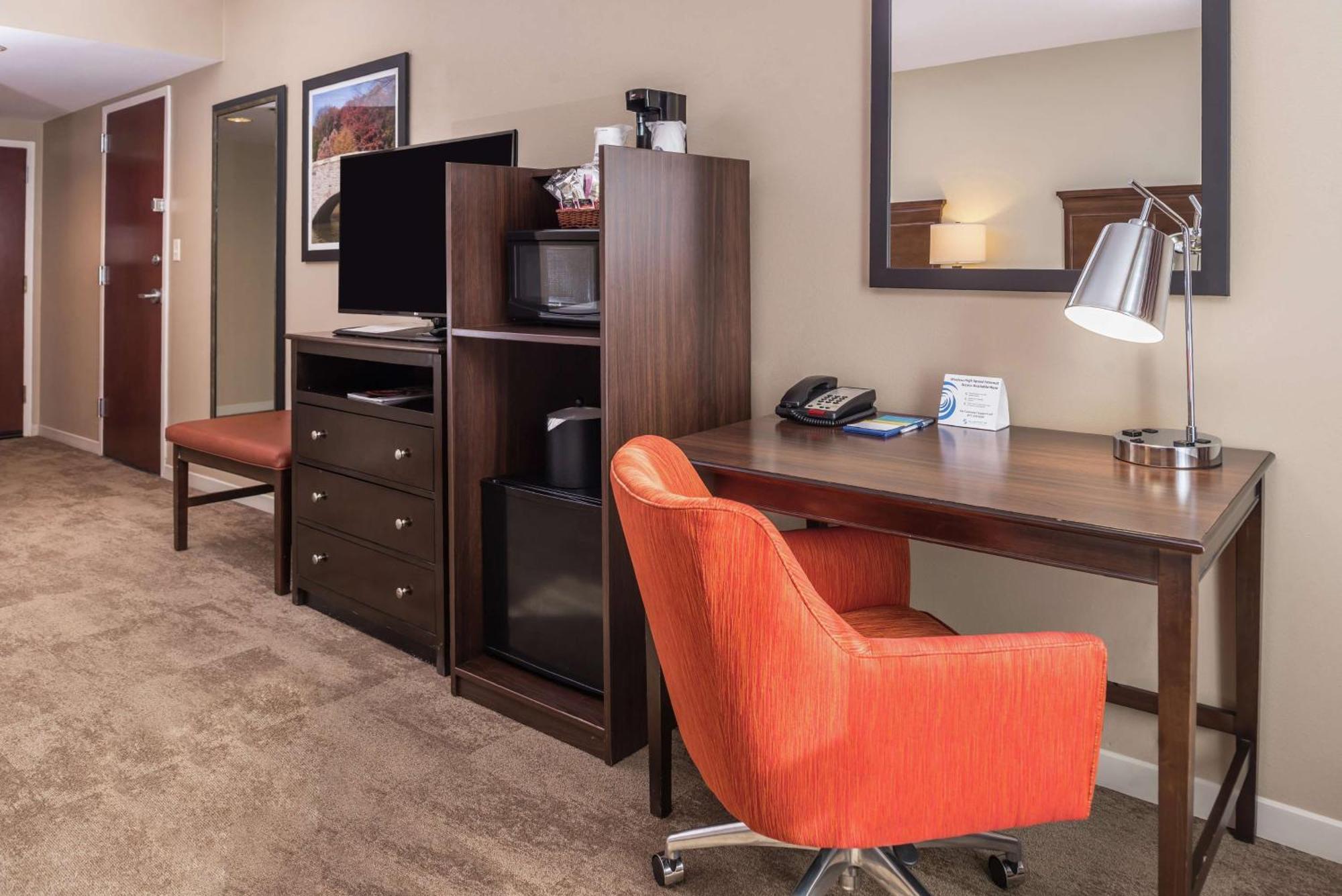 Hampton Inn & Suites Charlotte Arrowood Rd Bagian luar foto