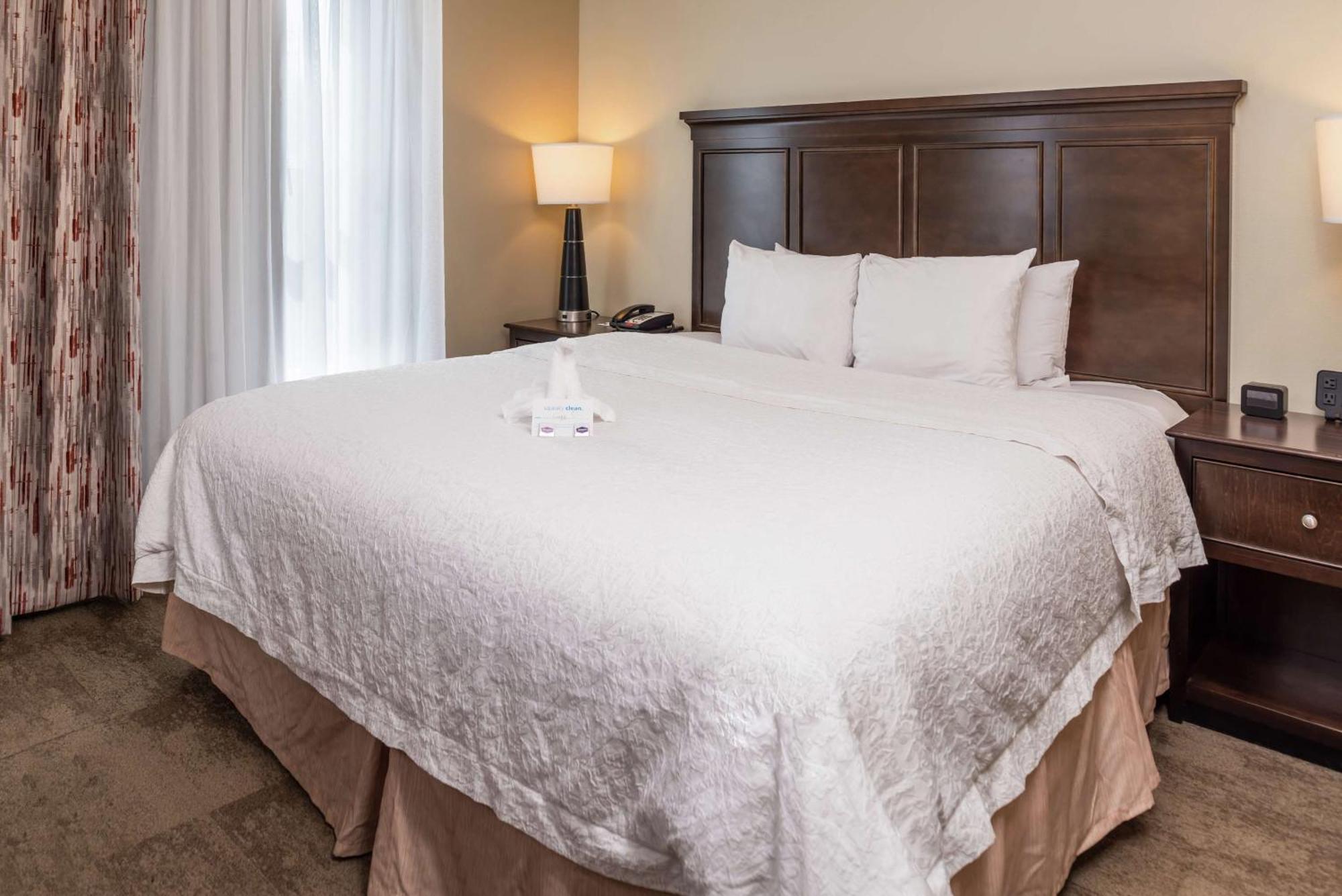 Hampton Inn & Suites Charlotte Arrowood Rd Bagian luar foto
