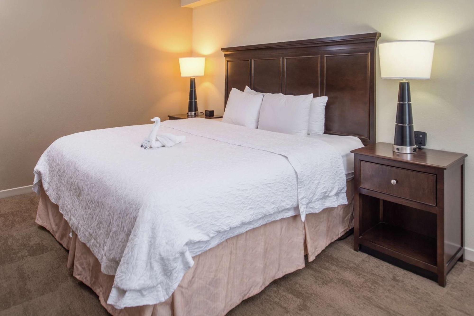 Hampton Inn & Suites Charlotte Arrowood Rd Bagian luar foto