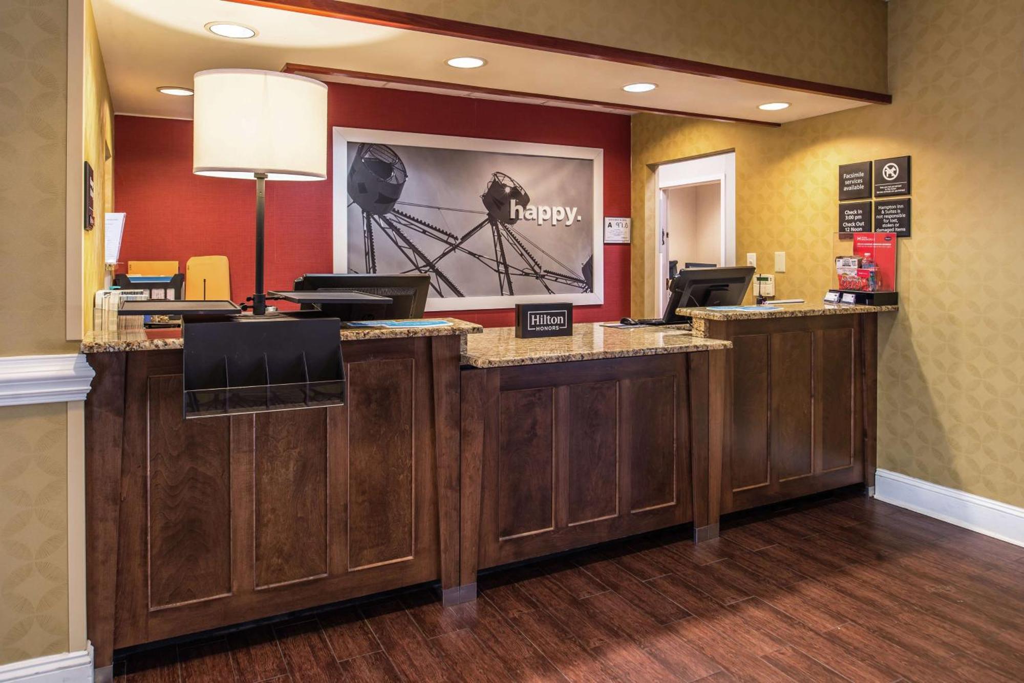 Hampton Inn & Suites Charlotte Arrowood Rd Bagian luar foto
